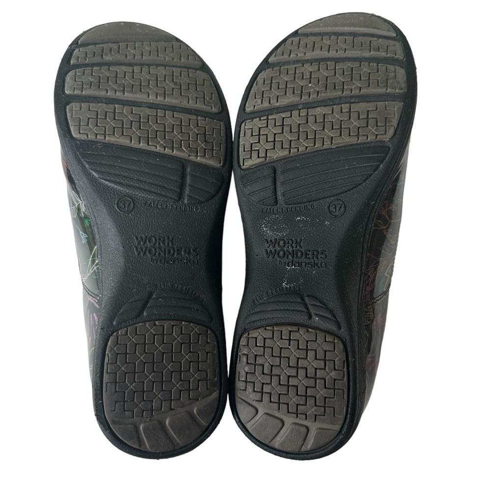 Dansko Women's Slip Resistant Black Multi Colored Work Clogs, size 7 - Picture 5 of 11